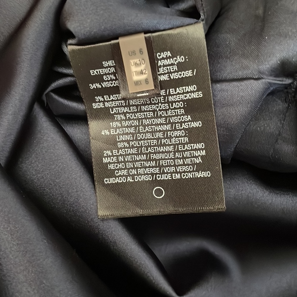 T Tahari navy pencil skirt - Picture 7 of 9